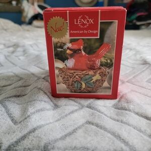 LENOX CHINA Winter Greetings NESTING CARDINAL Salt and Pepper Set BIRD & NEST